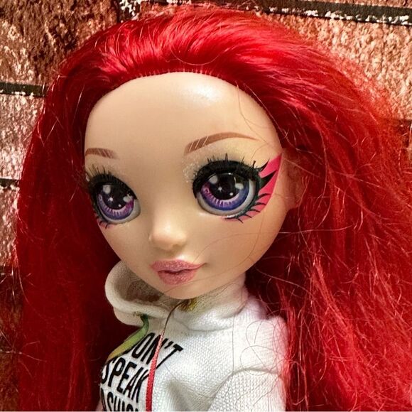 Rainbow 🌈 ❤️High Ruby Anderson ❤️fashion doll - Picture 3 of 8